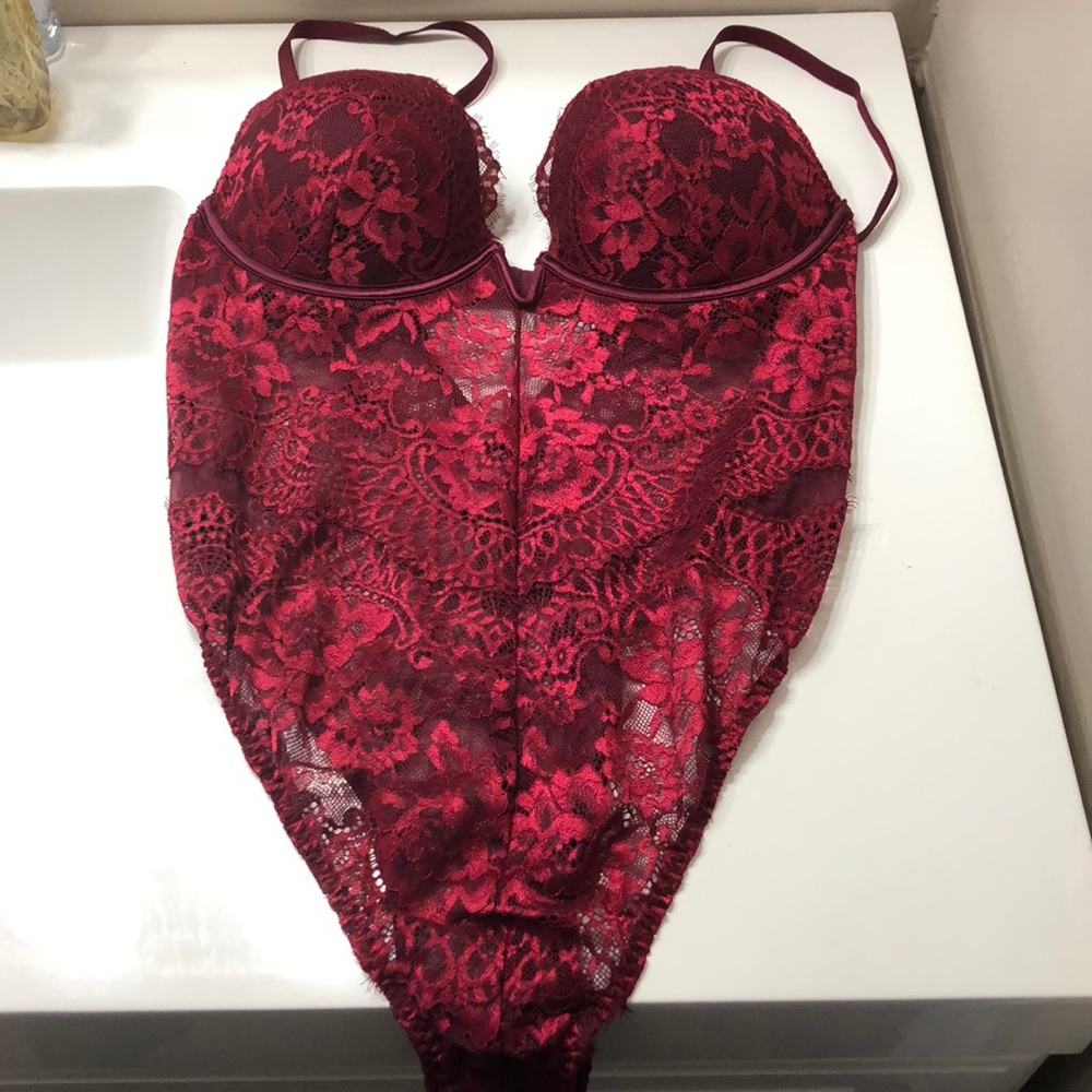 La senza medium burgundy bodysuit